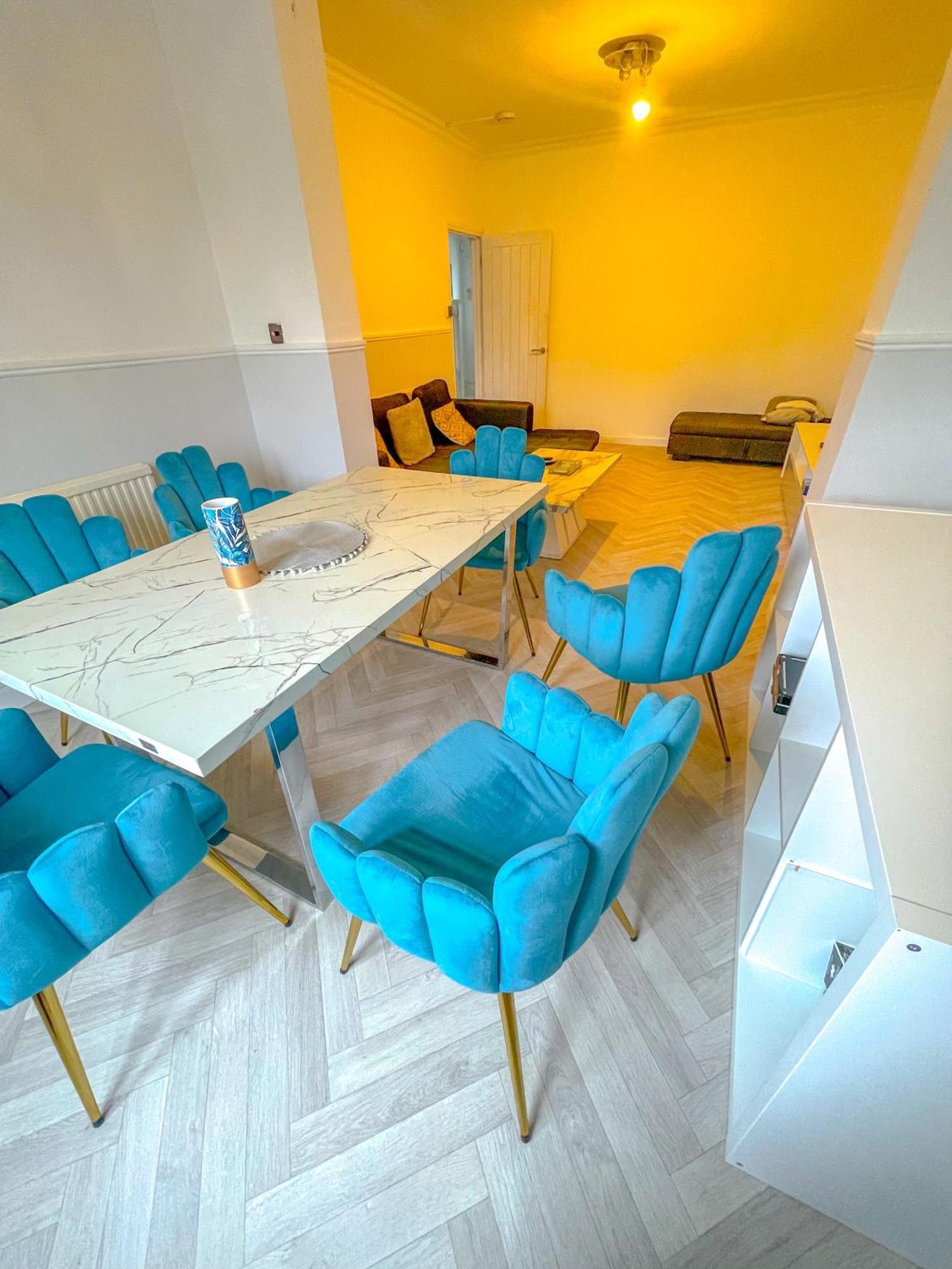 Holiday home Luxury Retreat 5 Bedrooms With Driveway & Garden Welling